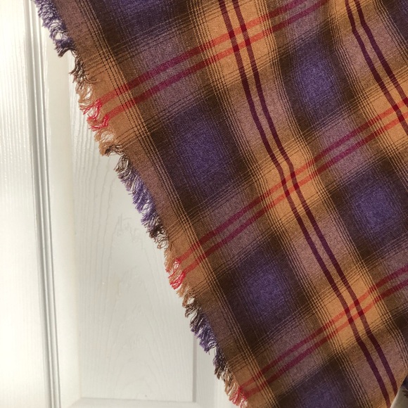 Plaid blanket scarf / wrap - Picture 5 of 5
